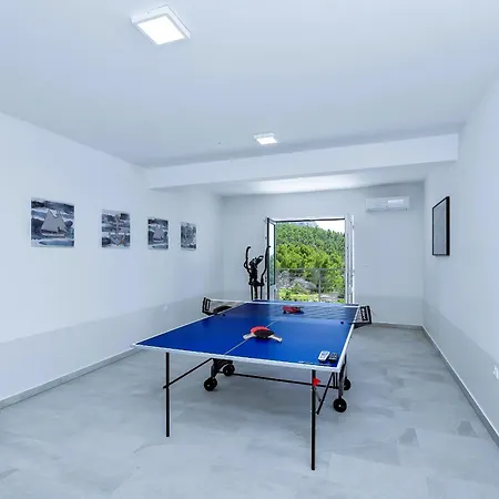 Vivace Mit Pool Und Traumhaften Meerblick Vila