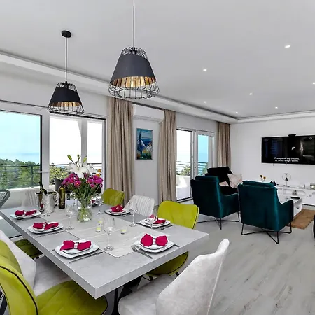 Vivace Mit Pool Und Traumhaften Meerblick Makarska