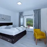 Vivace Mit Pool Und Traumhaften Meerblick *