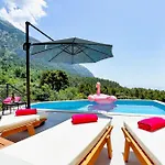 Vivace Mit Pool Und Traumhaften Meerblick * Veliko Brdo (Makarska)