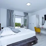 Vivace Mit Pool Und Traumhaften Meerblick Veliko Brdo (Makarska)