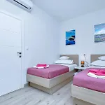 Vivace Mit Pool Und Traumhaften Meerblick *