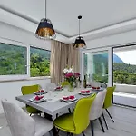 Vivace Mit Pool Und Traumhaften Meerblick * Veliko Brdo (Makarska)