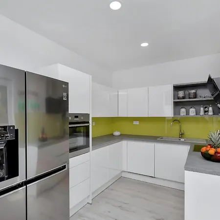 Vivace Mit Pool Und Traumhaften Meerblick *