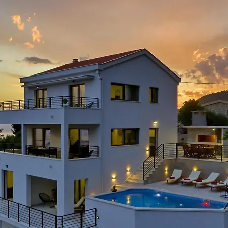 Vivace Mit Pool Und Traumhaften Meerblick Вілла *