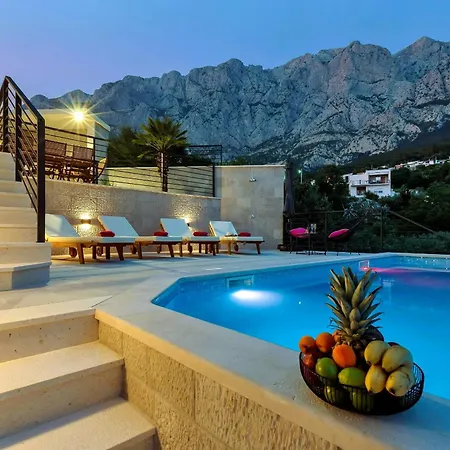 Vivace Mit Pool Und Traumhaften Meerblick 别墅