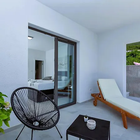 Villa Vivace Mit Pool Und Traumhaften Meerblick Veliko Brdo