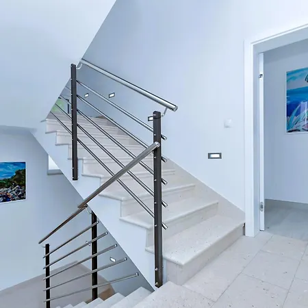 Vivace Mit Pool Und Traumhaften Meerblick Villa Makarska