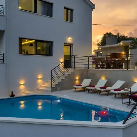 Vivace Mit Pool Und Traumhaften Meerblick Villa Veliko Brdo