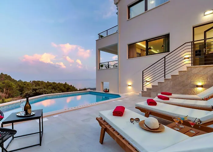 Vivace Mit Pool Und Traumhaften Meerblick