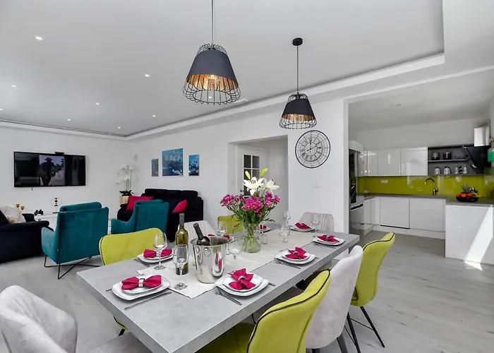 Vivace Mit Pool Und Traumhaften Meerblick