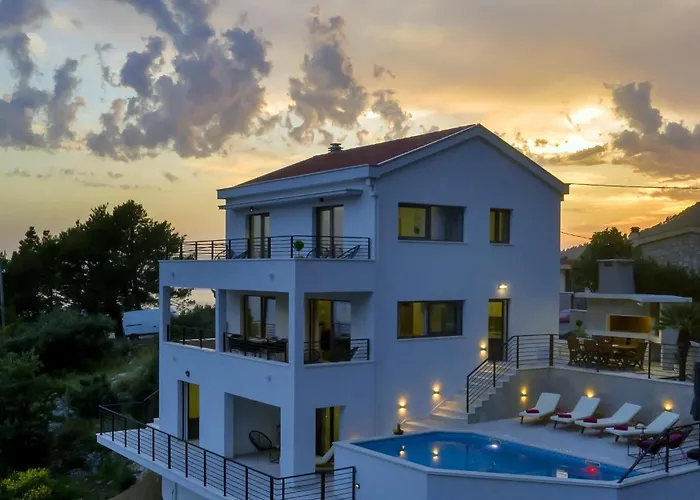 Vivace Mit Pool Und Traumhaften Meerblick Villa