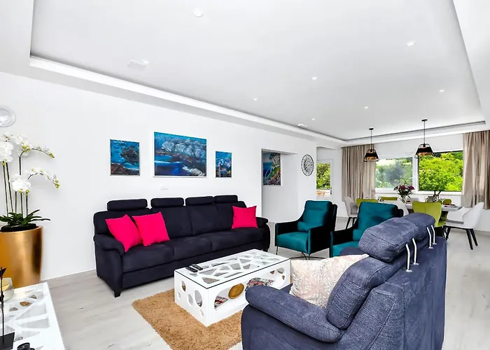 Vivace Mit Pool Und Traumhaften Meerblick *